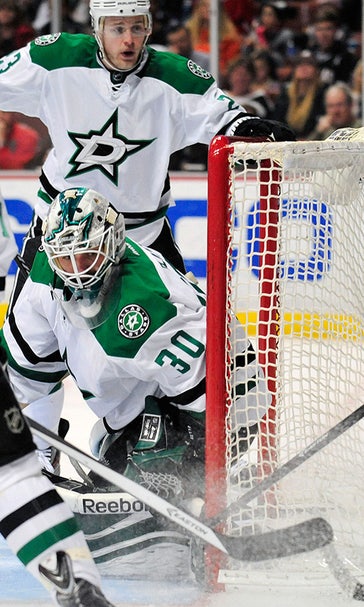 Dan Ellis, Stars shut out NHL-leading Ducks 2-0